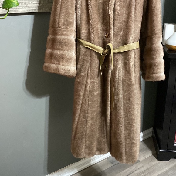 Vintage sears ultra mink coat - Picture 4 of 8